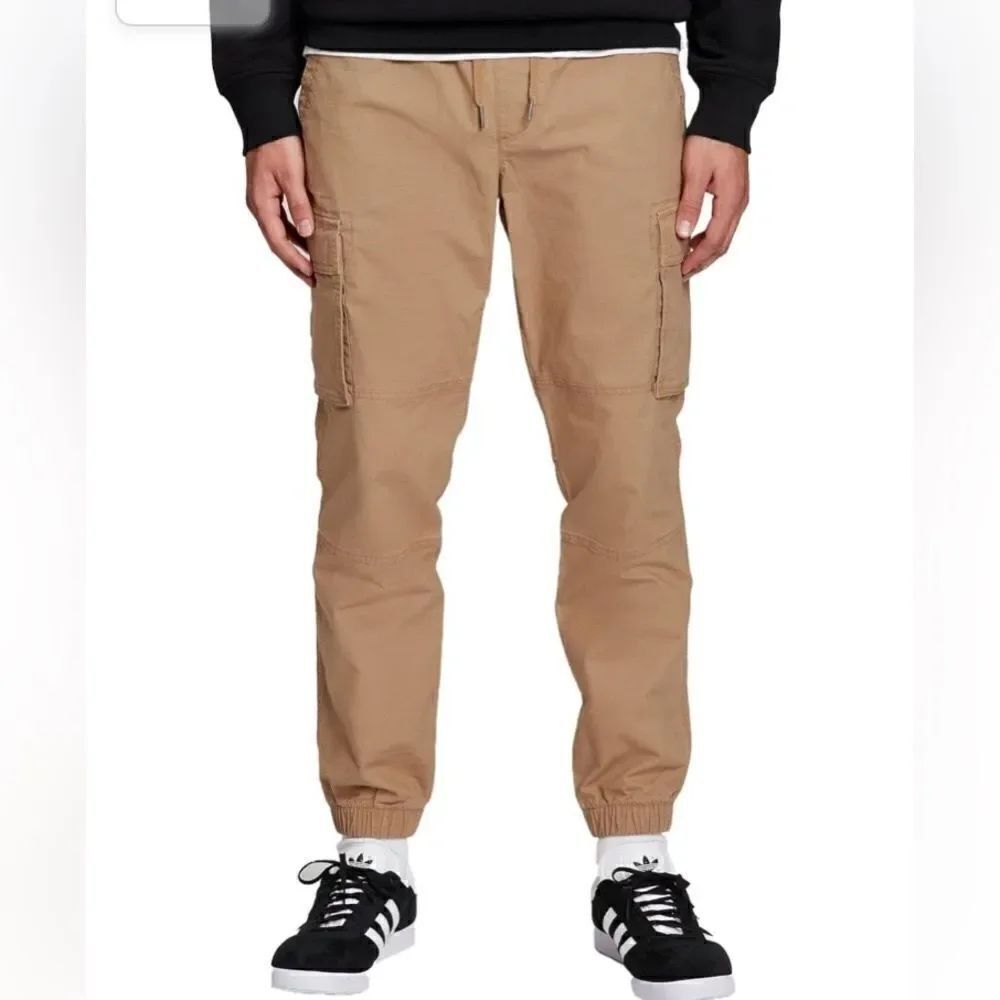 Gap Men’s Slim Leg Cargo Jogger- Elasticized Waist- Fuller Through The Thigh